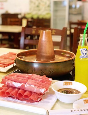 Ji Yang San Bao (Fuxingmen Bijiang Hutong Restaurant)