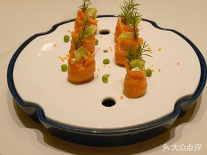 Ju Xian Ge (Jun Ding International Store)