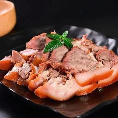 Hu Zhong Ming Da Shui Yu Jia Xiang Chang Zhi Ye Dian