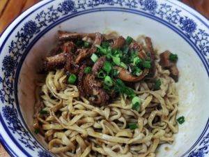 Hundred-Year-Old Braised Noodles (Bianzhong East Road Store)