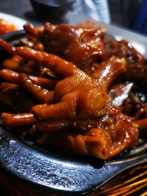 Lao Hu Fu Restaurant (Yuanyuan Apartment Store)