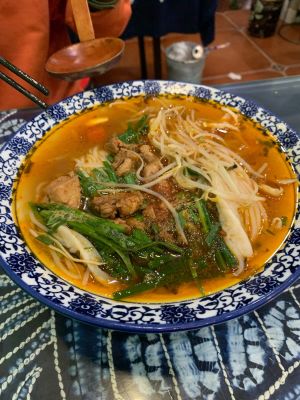 Yunnan Li Ji Canned Rice Noodles and Rice Vermicelli Snack (Hanzhongmen JinYing Branch)