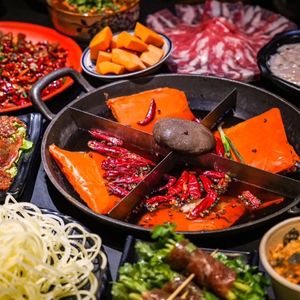 Shi Jiu Tang Private Beef Tallow Hot Pot (Chanan Branch)
