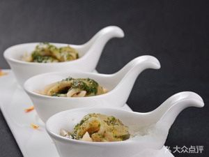 Rong Yan Yunnan Tianma Ham Chicken (Wutang Square Store)