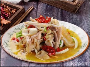 Jiang Jiu Jiu Xinjiang Spicy Chicken (Dong Ming Road Store)
