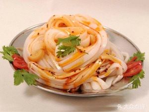 Xiao Yuan's Hot Dry Noodles and Hand-Rolled Wraps