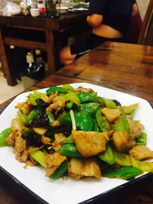 Pinke Cuisine Xinyang Dishes (Fengya Song Fenglingju Branch)