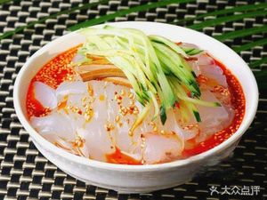 Tongfa Roasted Chicken and Pig Trotters (Headquarters)