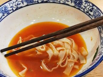 Luoning Braised Pork Handmade Noodles (Chengdongnan Road Store)