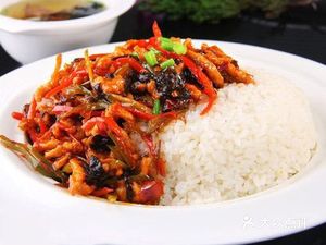 One Family Restaurant (Wawuli Folk Snack Street Store)