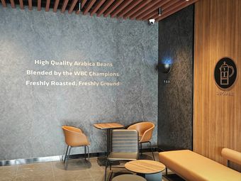 Luckin Coffee (Yanliang Dream City Store)