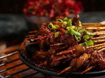 Huxian Airport Lamb Mutton Sichuan-Hunan Cuisine with Jumping Fish