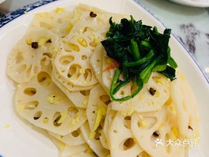 Ju Qing Xiang Fish Chef Sichuan-Hunan Cuisine (Changba Peninsula Lan Ting Jin Di Branch)