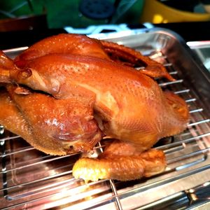 Yanhong Delicatessen