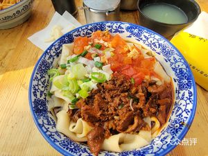 Shaanxi Hand-Rolled Noodles (Mijia Bridge New Village Branch)