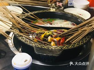 Chongqing Xiao Long Ge Old-Style Hot Pot & Skewers (Tianshuijing Store)