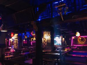 West Chamber · Small Pub (Xingzhengyuan Branch)