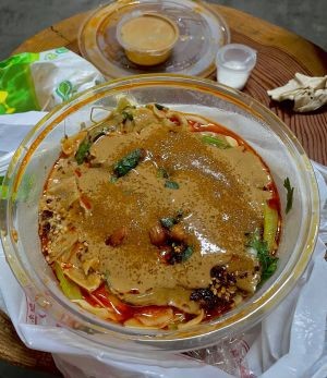 Nian Hu Lu Northeast Pot Noodles (Caigenxiang Alley Store)