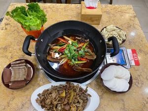 Su's Qianlianghu Local Duck Restaurant (Yingcai Yuan Store)