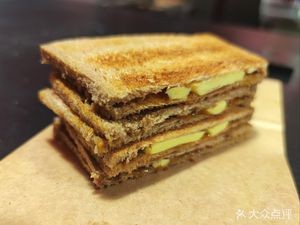 Rong Shi Fang Singaporean Nanyang Coffee, Milk Tea & Kaya Toast