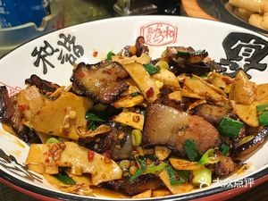 Old Home Taste · Home-style Restaurant (Luyun Road Store)