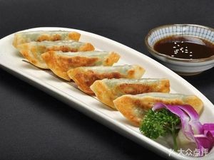 Hangzhou Steamed Buns & Chicken Congee Rice (Crystal Bay Branch)
