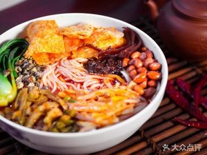 Lu Ding Ji Lin's Snail Rice Noodles (Sunshine 100 Branch)