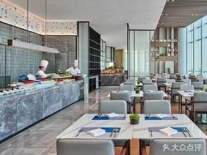 Shanghai World Trade Center Hilton Hotel · Culinary All-Day Restaurant