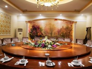 Fushan Family Banquet Kitchen