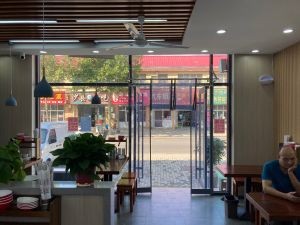 Yijiayue Handmade Dumplings (Loushan Road)
