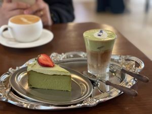 Closed on Monday · Coffee · Desserts · Afternoon Tea (Bian Zhi Xiang Branch)