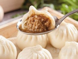 Nanjing Soup Dumplings Flying Knife · Hand-Sliced Noodles