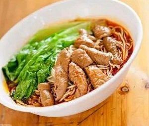 Yipin Xian Spicy Intestine Noodles