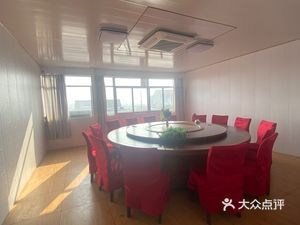 Hongjude Iron Pot Stew Restaurant