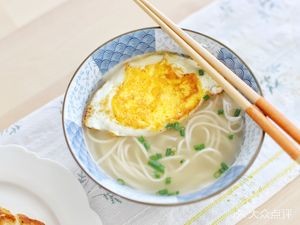 Xizhang One Bowl Noodles (Intersection of Jinggu Road and Beibei Road)