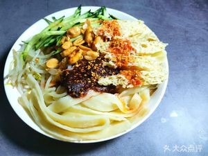 Brothers Cold Skin Noodles, Rolled Noodles, Meat Sandwiches (Xingshubin)