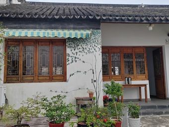 Qin Lian Pavilion