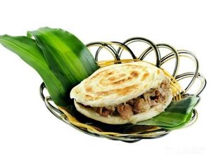Old Shaanxi Cuisine · Oil-Poured Noodles · Roujiamo (Xiangcheng Branch)