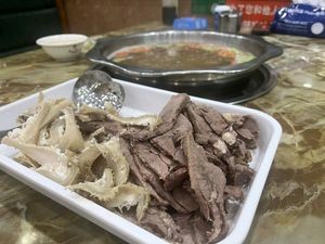 Ben Wei Xian Yellow Beef Bone Soup (Yuansuo Branch)