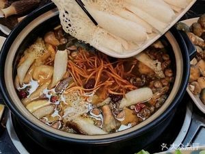 Flower Creek Beef & Offal Hot Pot · Noodles & Rice Vermicelli