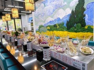 Zhiwei Rotating Small Hotpot