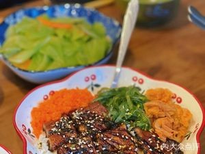 Muzi Restaurant Small Bowl Dishes