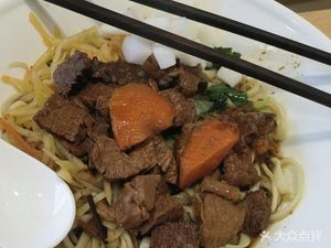 煮福记酱香牛骨(绿地中心店)