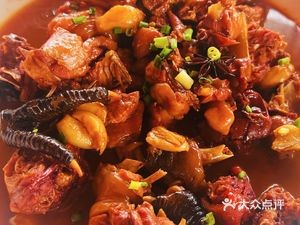 Yingchun Restaurant (Laoshan Island Fishing Village Branch)