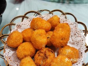 Zhuangyuan Building Grand Hotel (Yucai Garden Store)