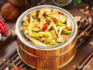 Wang Zhong Wang Wooden Bucket Rice & Spicy Chicken (High-tech Zone Branch)