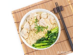 Authentic Longji Wonton Noodles (Minbang Commercial Center Store)