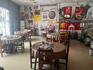 Guangxi Yulin Crispy Skin Pork Restaurant