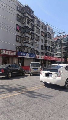 Hei Zi Roast Chicken and Sauce Products (Xinjianli Store)