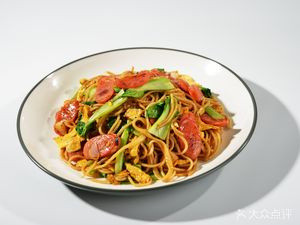 Yu Chu Stir-Fried Noodles and Pancakes